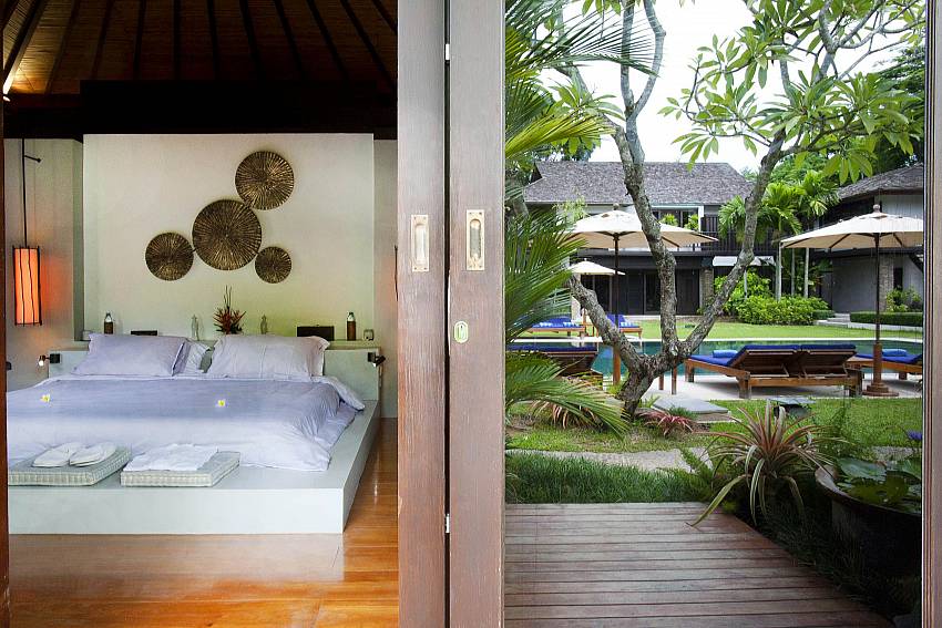 Bedroom 1-the-tamarind_9-bedroom_private-resort_private pool_sattahip_pattaya_thailand