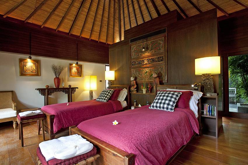 Twin Bedroom 2-the-tamarind_9-bedroom_private-resort_private pool_sattahip_pattaya_thailand