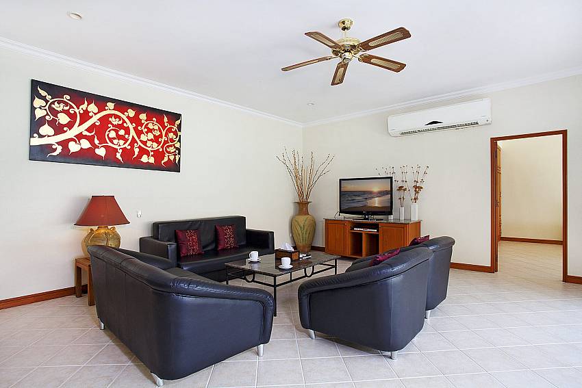 Living Room_view-talay-villa_2-bedroom-villa_private-pool_jomtien_pattaya_thailand