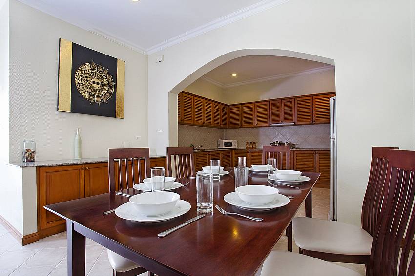 Dining Table_view-talay-villa_2-bedroom-villa_private-pool_jomtien_pattaya_thailand