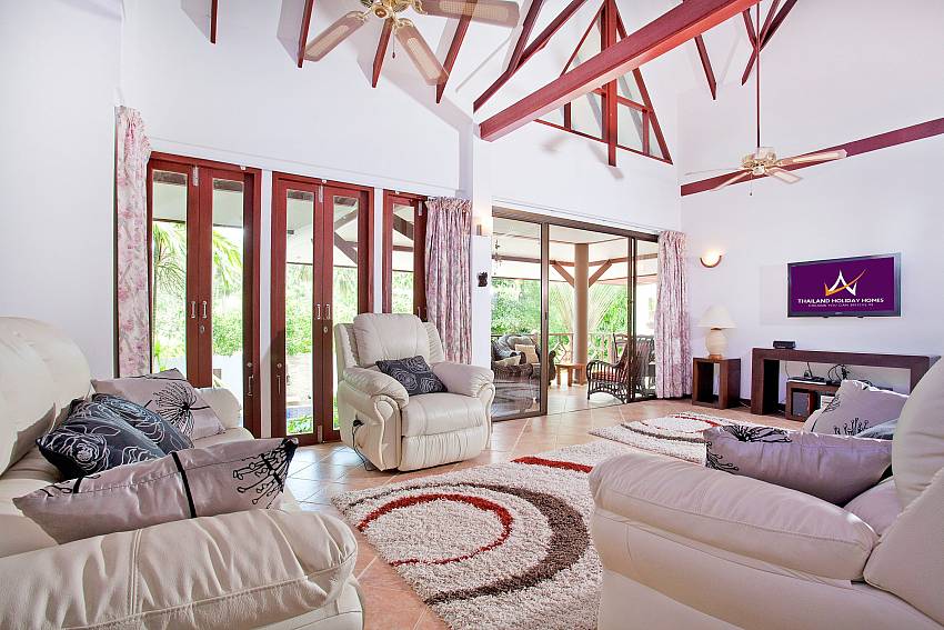 Lounge One_angelica-garden_3-bedroom_pool-villa_jacuzzi-terrace_bang-por_koh-samui_thailand
