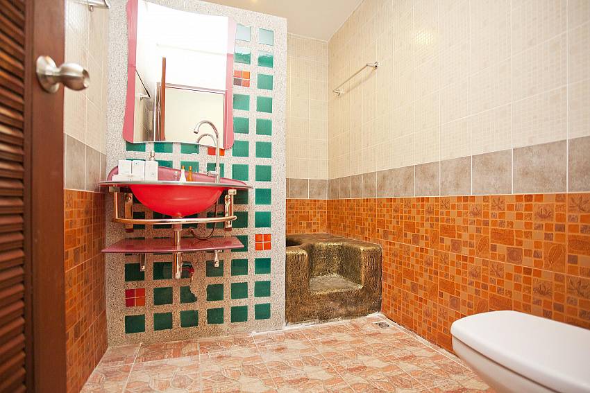 Bathroom_krabi_beachfront-resort-villa_suite-601_1-bed-suite_krabi_thailand