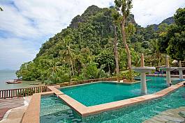 2 Bed Beachfront Villa Suite With Communal Pool Ao Nam Mao Krabi