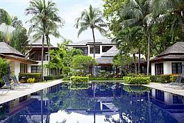2 Bedroom Beachfront Apartment With Communal Pool at Bang Tao Beach Phuket