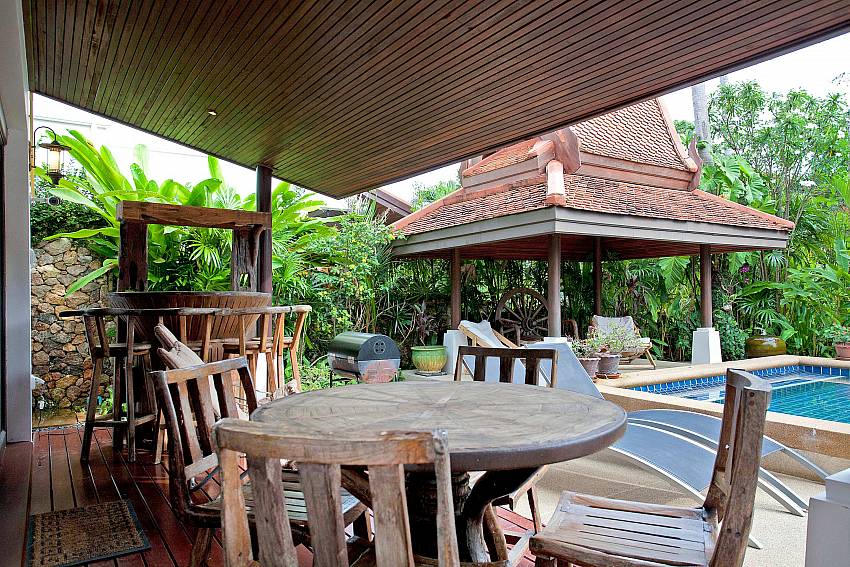Thai Sala and Bar area_baan-kep-tawan_5-+1-bedroom-villa-private-pool_laem-set-beach_koh-samui_thailand
