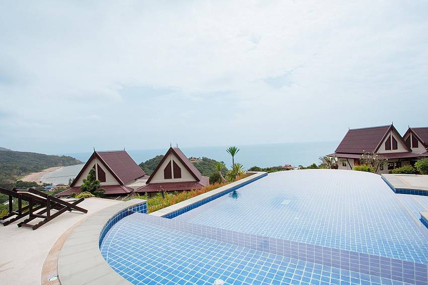 Childrens Shallow Pool_baan-muang_2-bedroom-villa_shared-infinity-pool_sea-views_ba-kantiang_koh lanta_thailand