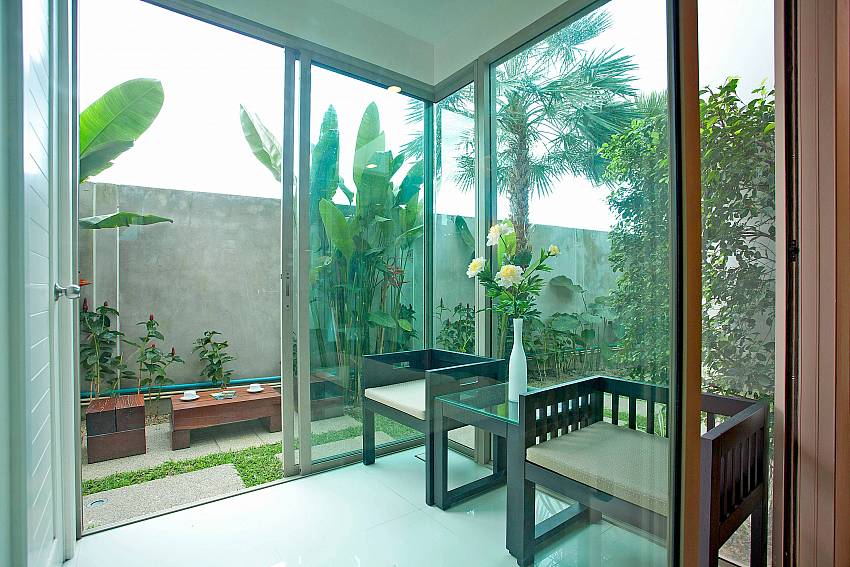 Private Garden Patio_kamala-chic_1-bedroom-apartment_shared-pool_kamala-beach_phuket_thailand
