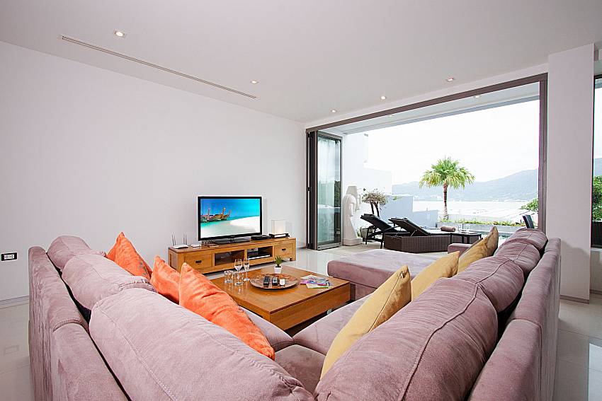 Living room overlooking the balcony_seductive-sunset-patong-a1_apartment_private-pool_patong_phuket_thailand
