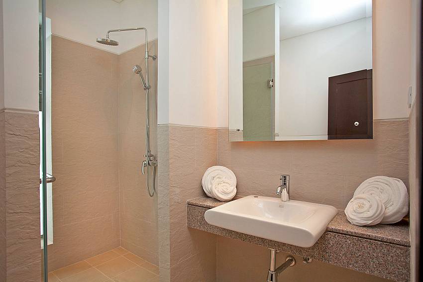 Second Bathroom_condo-indigo-204_luxury-2-bedroom-apartment_private-pool_bang-tao_phuket_thailand