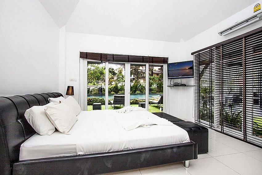 Divinity Villa 5-Sterne Beachfront Ferienhaus mit 6 Schlafzimmern Jomtien