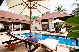 Deluxe 2Br Suite on Beachfront Resort at Kan Tiang Bay, Koh Lanta 