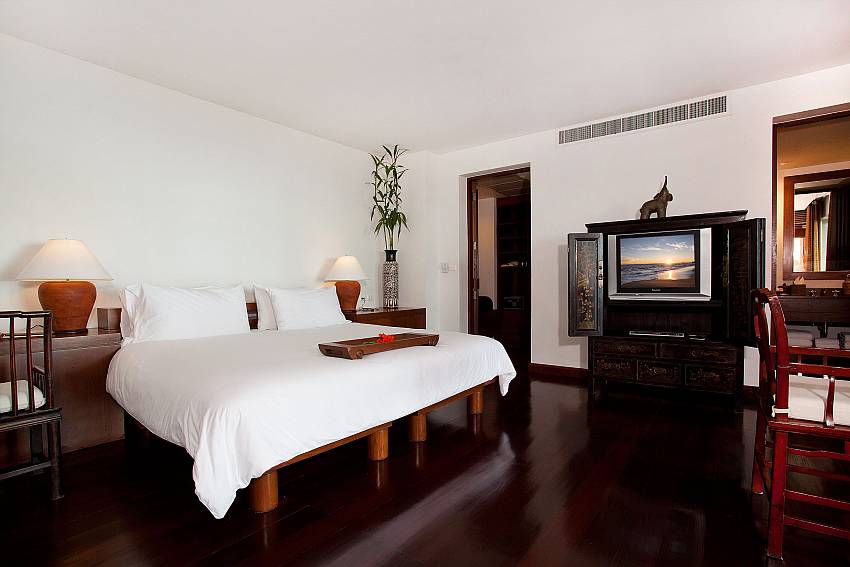 Bedroom with TV Of Pimalai Pool Villa Incredible (Third)