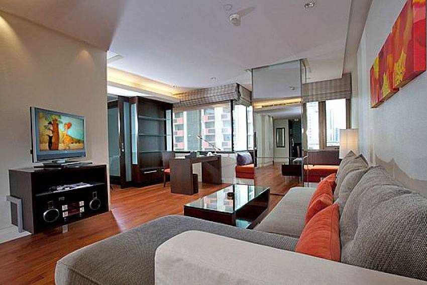 Living room with TV Of Sala Daeng Designer Suite Room 606