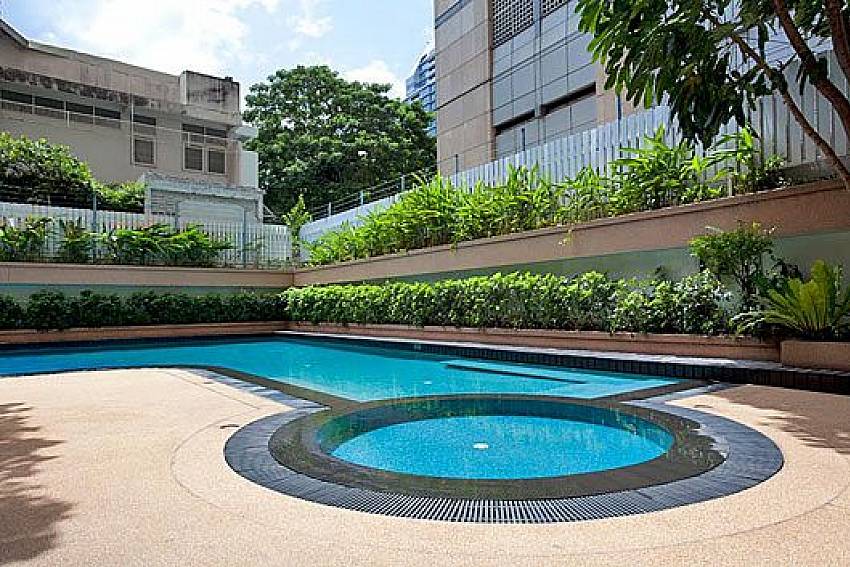 Swimming pool Of Sala Daeng Deluxe Suite Room 1207