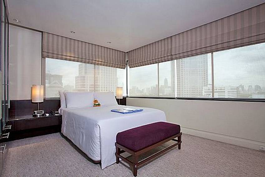 Bedroom views Of Sala Daeng Deluxe Suite Room 1207