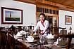 Chiang Rai Teak Villa - великолепная вилла с тремя спальнями, включённым завтраком от собственного шеф-повара и полным сервисом.