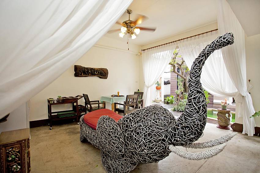 Sofa elephant in the house Of Jomtien Lotus Villa