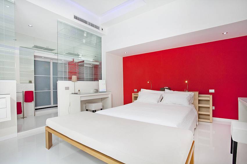 Elegant bedroom in Majestic Design Villa Pattaya