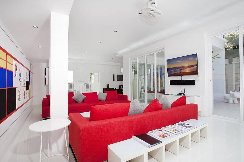 Big open plan living at Majestic Design Villa Pattaya