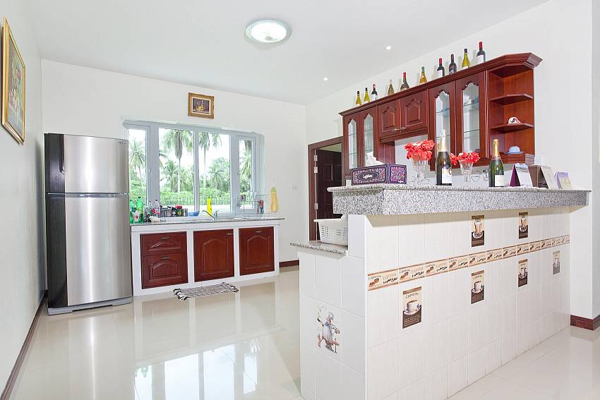 Kitchen room with refrigerator Of Huay Yai Manor