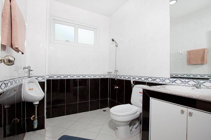 Shower with toilet and basin wash Of Wonder Villa A