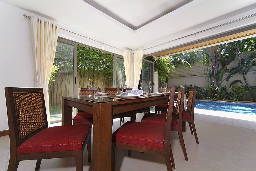 Dinning table open air Of Diamond Villa No.211