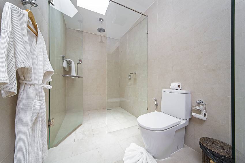 Toilet with shower Of Diamond Villa No.211