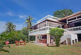Villa Anantinee−Rawaiにある3ベッドルームビーチ付近物件