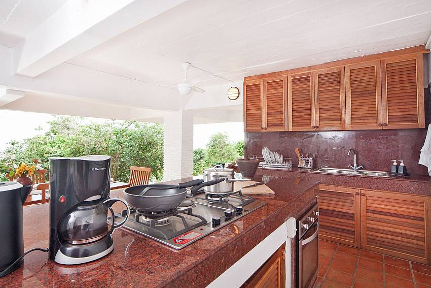 Cooking bar in the kitchen Of Villa Anantinee