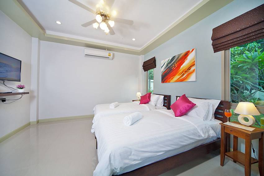 Double bedroom with TV Of Villa Naiyang (Four)