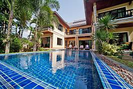 3Br Pool Villa With Tropical Garden Walking Distance From Bang Tao Beach 