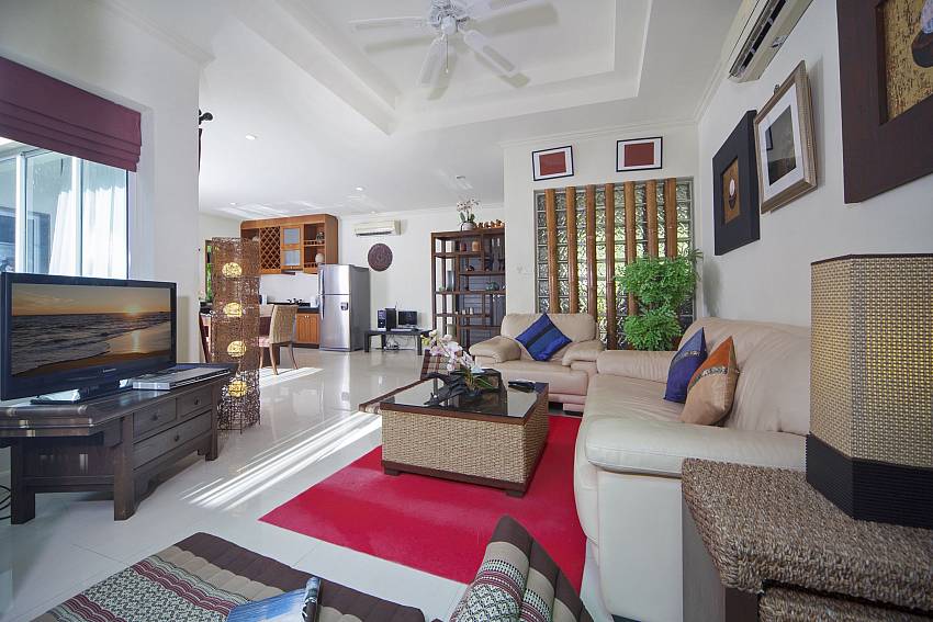 Living room near the kitchen Of Karon Hill Villa 4