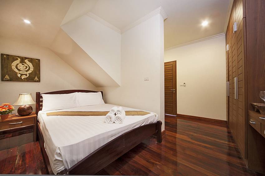 Bedroom with wardrobe Of Karon Hill Villa 21 (Third)