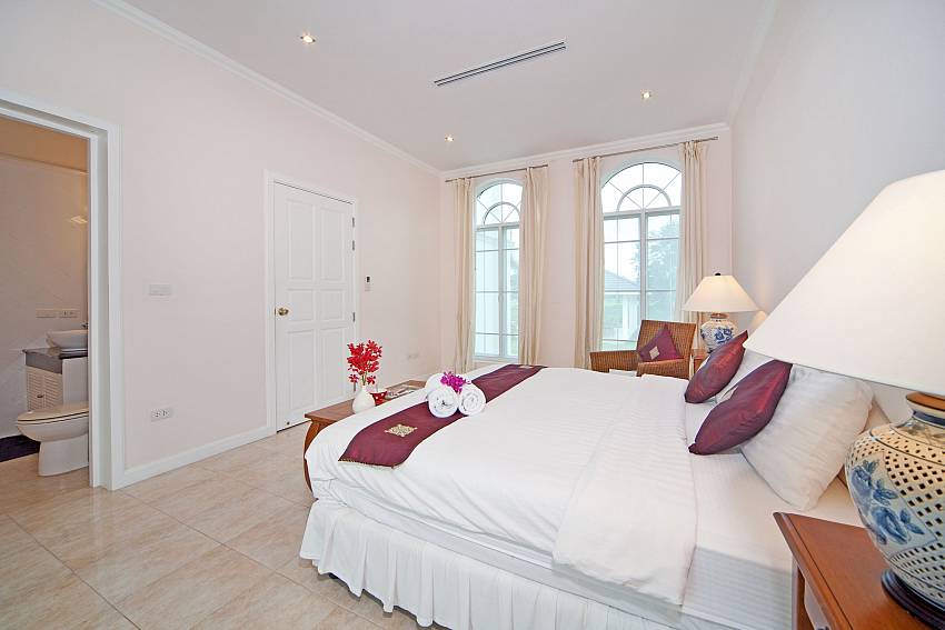 Bedroom with en suite bathroom Of Hua Hin Manor Palm Hills (Second)