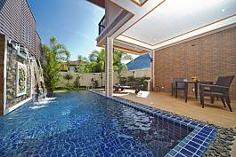Modern 3Br Pool Villa Near Bang Tao Phuket 