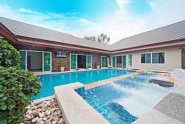 6 Bedroom Pool Villa With Games and Karaoke Room Huay Pattaya