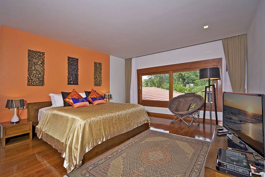Bedroom views with TV Of Summitra Villa No.2 (Four)