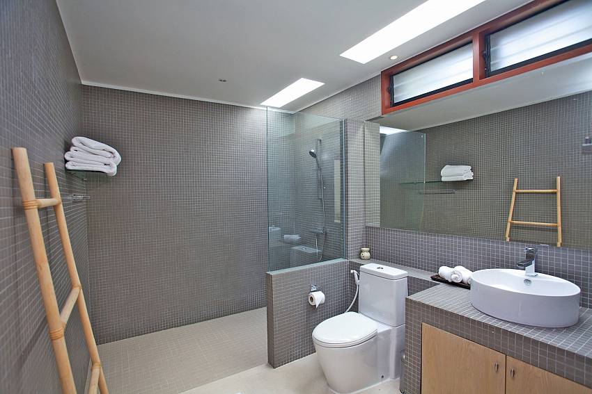 Toilet with basin wash Of Summitra Panorama Villa