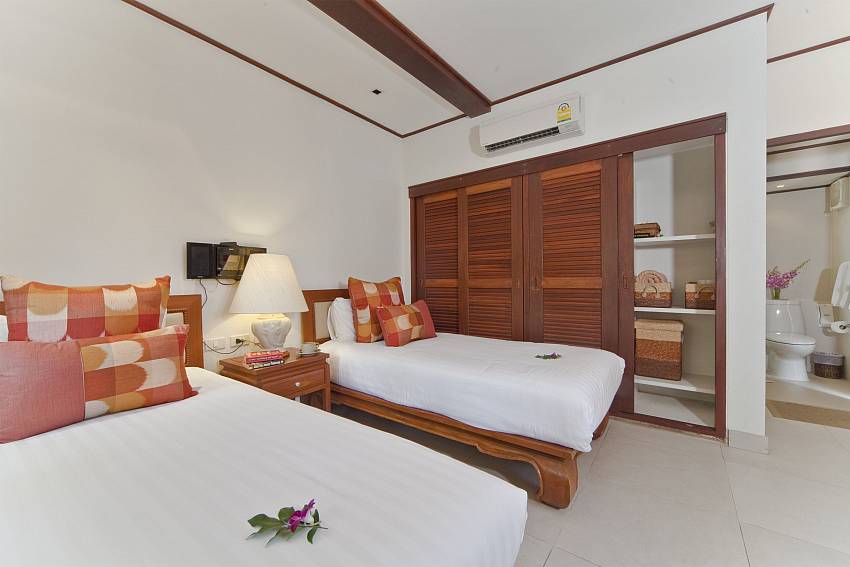 Double bedroom with wardrobe Of Bangrak Beachfront Villa (Third)
