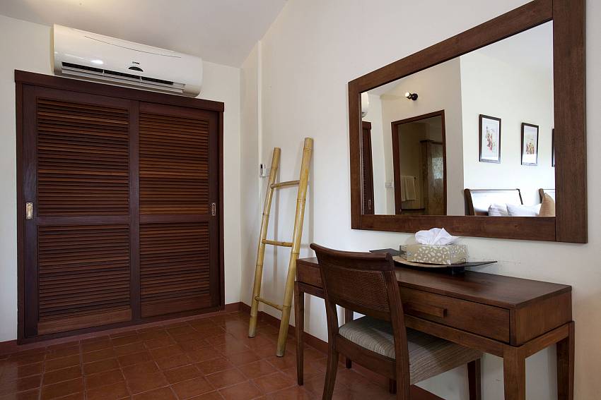 All bedrooms settings are stylish at Summitra Pavilion Villa No. 3 in Samui