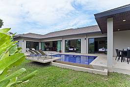 3Br Pool Villa in Private Resort Estate Nai Harn Phuket