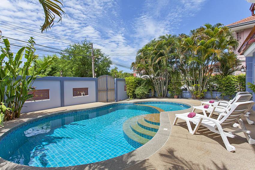 Baan Duan - VIlla 5 chambres avec piscine près de Jomtien Beach
