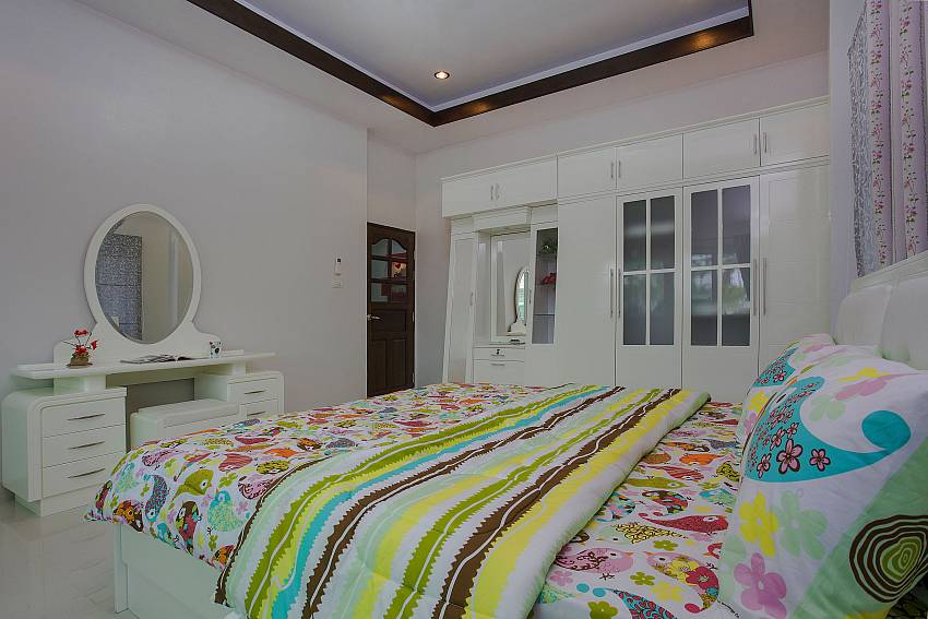Bedroom with vanity Of Thammachat P3 Vints No.130 (Third)