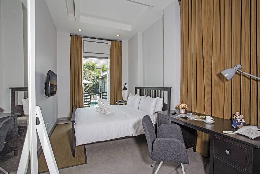 Bedroom views with desk Of Sala Retreat Villa (Eight)