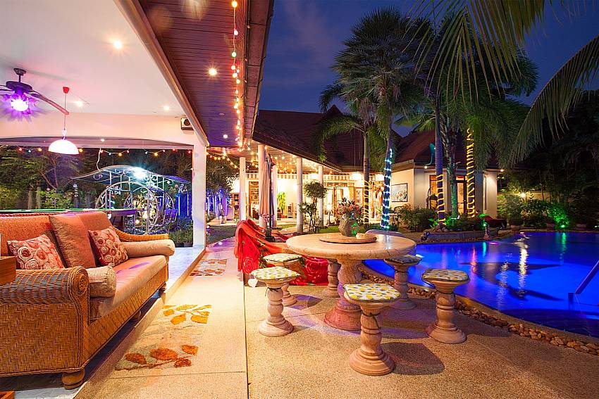 Relaxing Palms Pool Villa - Вилла с 4 спальнями, бассейном и садом