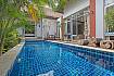 Swimming pool in front of the house Of Jomtien Waree 2