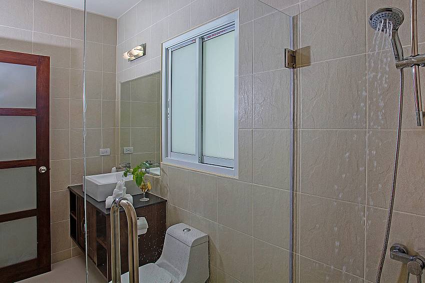 Shower with toilet Of Rawayana Pool Villa