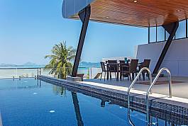4 Schlafzimmer Pool Villa mit Schwimmbecken und Terrasse auf dem Dach, Rawai, Phuket