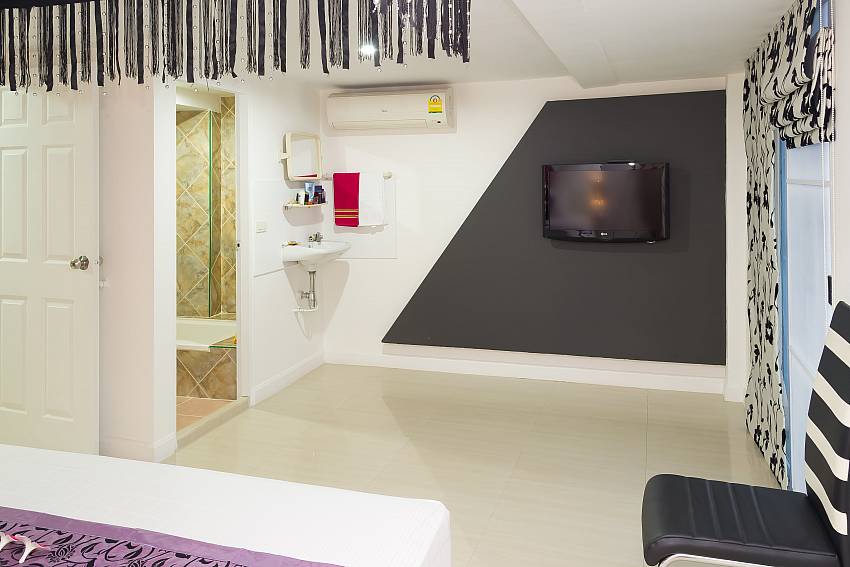 All 3 bedrooms have en-suite bathrooms in Pratumnak Point Villa Pattaya