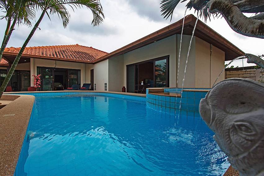 Swimming pool in front of the house of Tranquillo Pool Villa